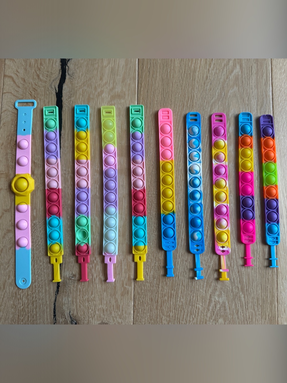Colorful set of 10 Kids Silicone Pop-It Fidget Bracelet - Multicolor